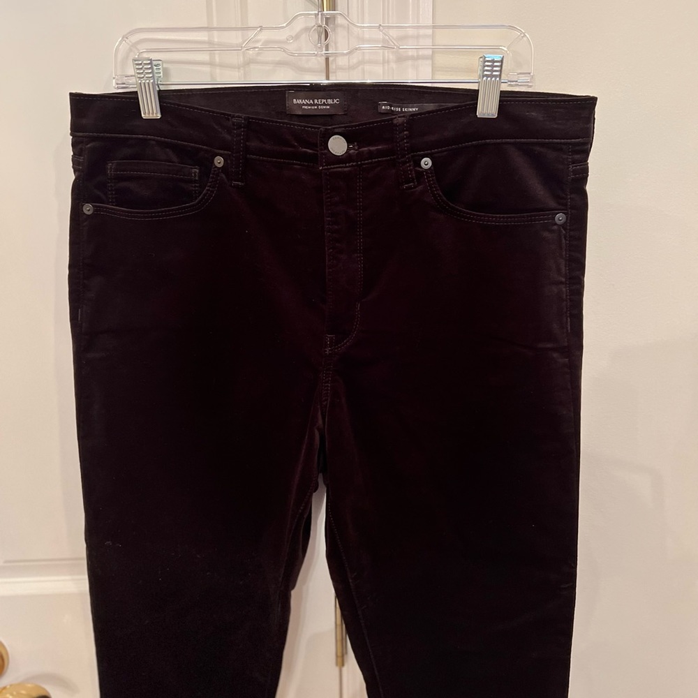 Banana Republic mid-rise skinny super black velvet jeans NWOT size 32 long